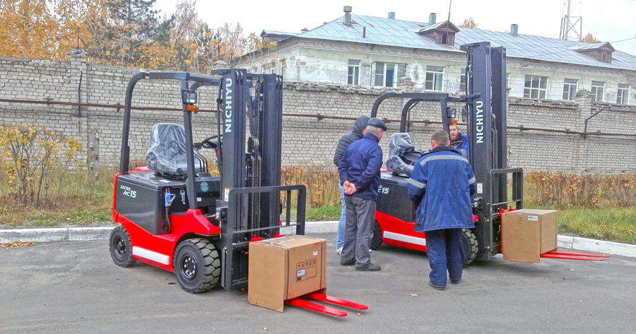 Два электропогрузчика Nichiyu поставлены в компанию ДПО «Пластик»