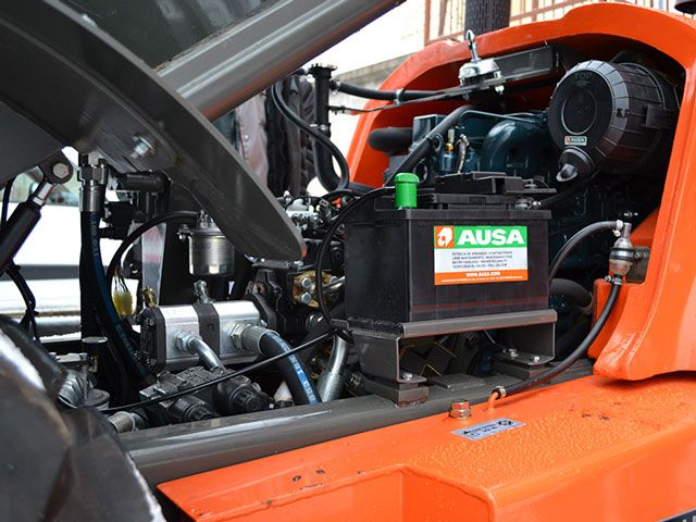 Ausa C250H