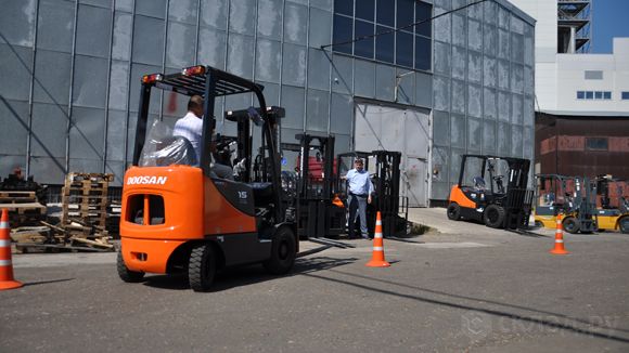 Тест-драйв дизельного погрузчика Doosan D15S-5