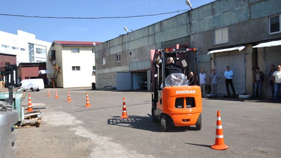Тест драйв дизельного погрузчика Doosan D15S-5