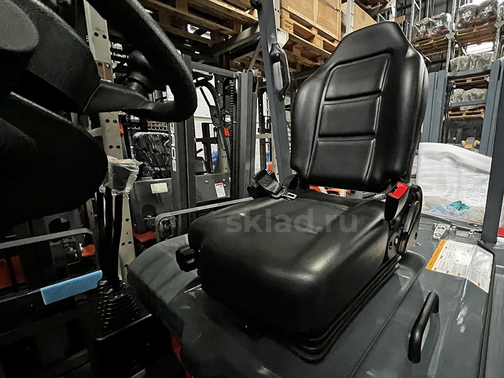 Forklift_GROS_Mima_MK_L15_16_skladru.jpg