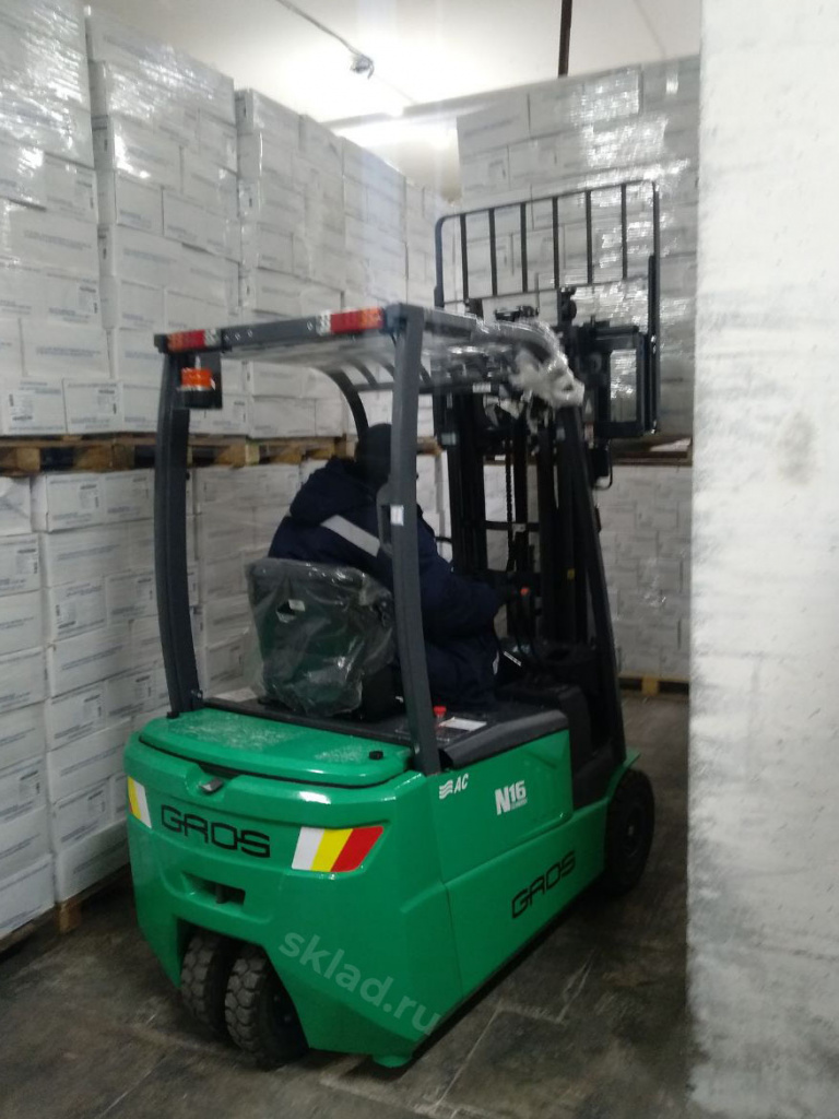 forklift_pallet_04_skladru.jpg