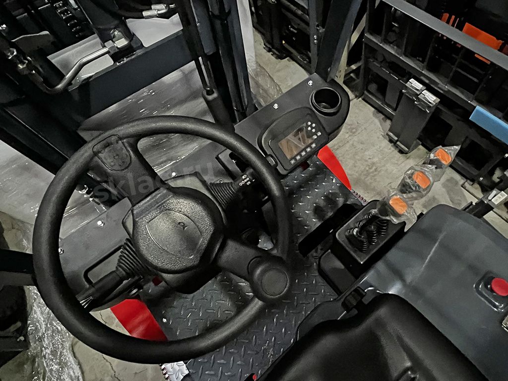 Forklift_GROS_Mima_MK_L15_17_skladru.jpg