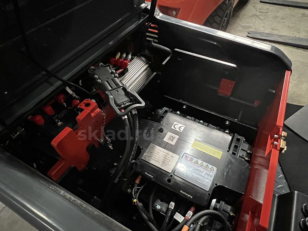 Forklift_GROS_Mima_MK_L15_15_skladru.jpg