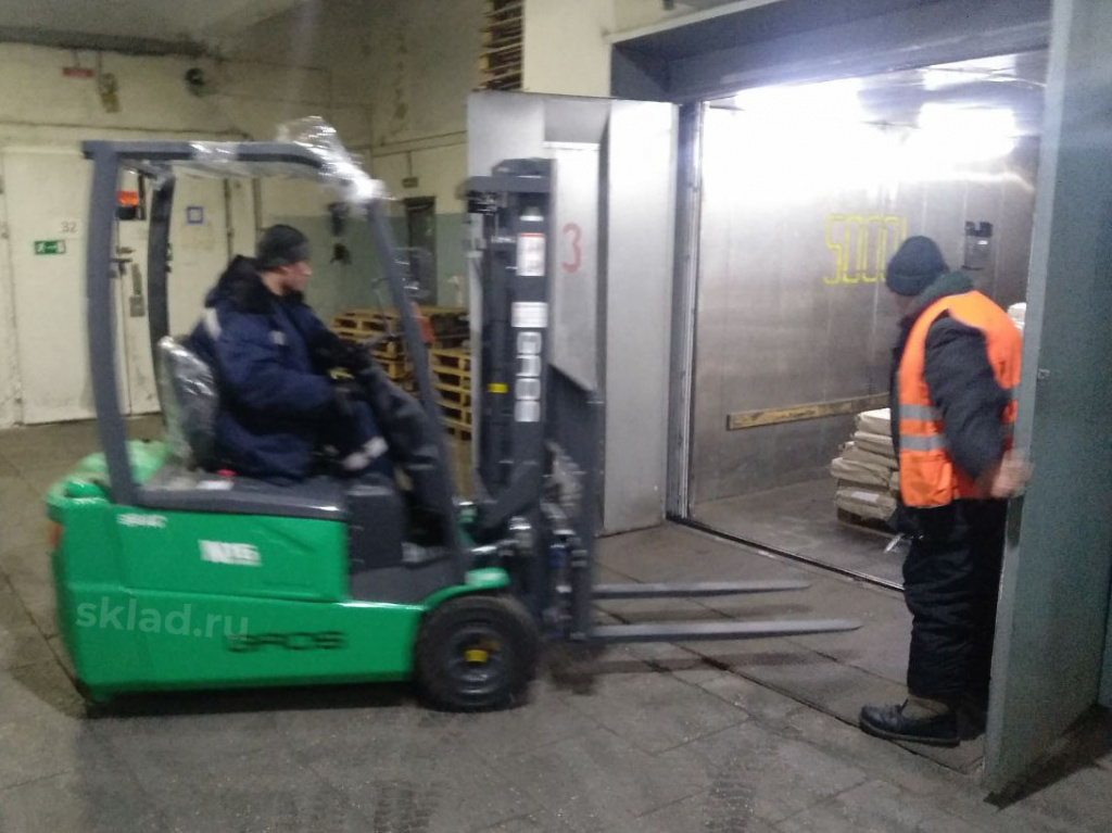 forklift_pallet_07_skladru.jpg