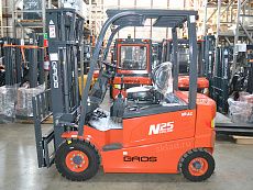 Видео обзор. Вилочный электропогрузчик GROS от 1,5т до 3,5т с завода Lonking