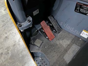 Ричтрак электроштабелер 1.6 тонн модель CQD16 с высотой подъема 9500 мм, в холодном исполнении, завод HELI