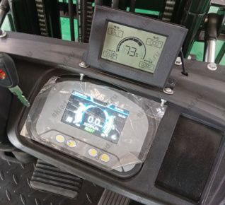 Электропогрузчик вилочный 1.5 тонны четырехопорный BENSLER CPD-15 (батарея Li-ion, завод NUOMAN)