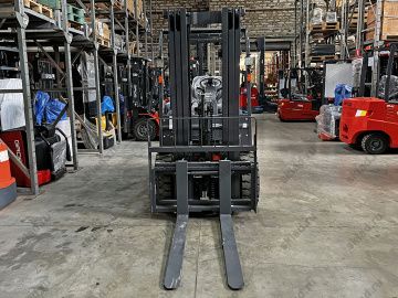 Электропогрузчик вилочный четырехопорный 3 тонны GROS LG30B-Li (батарея Li-ion, завод LONKING)