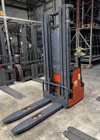 Самоходный штабелер 1.6 тонны с высотой подъема 5 метров GROS MBC1650LC (завод MIMA)