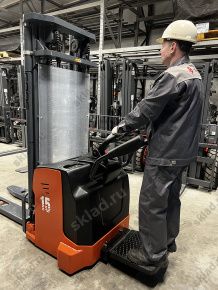 Высотный штабелер 1500 кг с платформой и высотой подъема 5.5 метра GROS MB1555LC (аккумулятор AGM, завод MIMA)