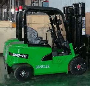Электропогрузчик вилочный 2.0 тонны четырехопорный BENSLER CPD-20 батарея Li-ion, завод NUOMAN)