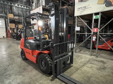 Дизельный вилочный погрузчик 2.5 тонны GROS LG25DT, 5 серия (завод LONKING, двигатель XINCHAI)