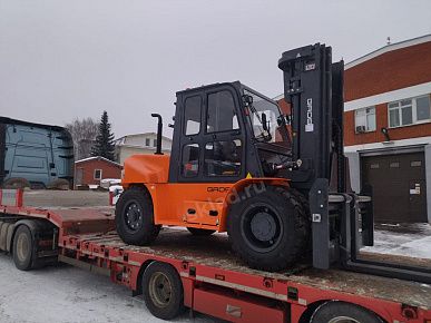 Новый дизельный погрузчик GROS отправился в Тулу для выполнения производственных задач