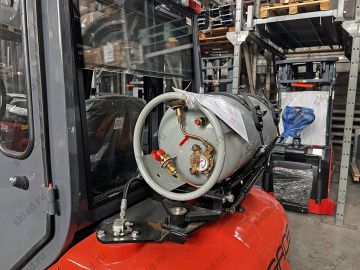 Газобензиновый вилочный погрузчик 2.5 тонны GROS LG25GLT двигатель GCT K21 Япония (завод LONKING)