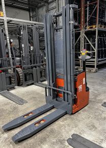 Самоходный штабелер 1.6 тонны с высотой подъема 5 метров GROS MBC1650LC (завод MIMA)