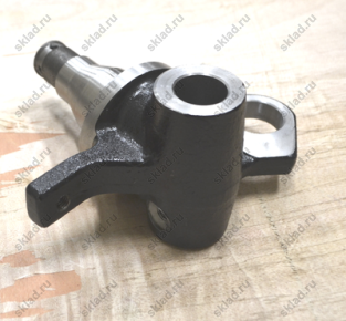 Кулак поворотный УМ  левый 3EB-24-32210