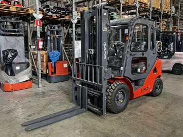 Газобензиновый вилочный погрузчик 2.5 тонны GROS LG25GLT (завод LONKING)