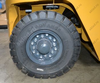 Дизельный вилочный погрузчик 2 тонны модель CPCD20, завод HELI (двигатель ISUZU)