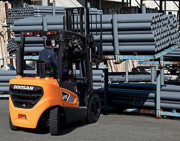 Doosan расширяет 9-ю Серию вилочных погрузчиков моделями 2,5 и 3,0 тонны