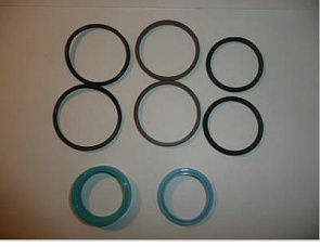 Комплект ремонтный цилиндра вы движения мачты 0430329