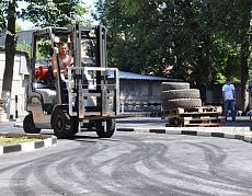 В автошколу на погрузчике Nissan