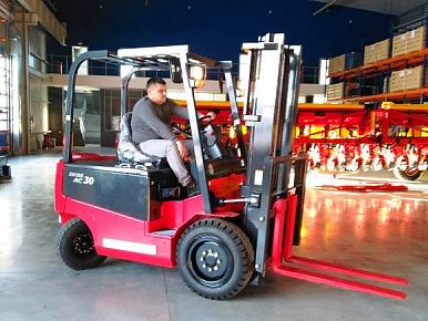 Спрос на электропогрузчики растёт