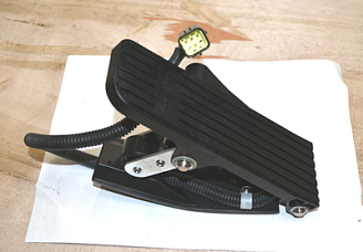 Педаль акселератора  3BA-37-69115