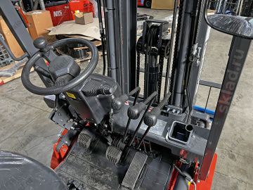 Газобензиновый вилочный погрузчик 1.5 тонны GROS LG15GLT двигатель GCT K21 Япония (завод LONKING)