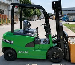 Электропогрузчик вилочный 2.5 тонны четырехопорный BENSLER CPD-25 батарея Li-ion, завод NUOMAN)